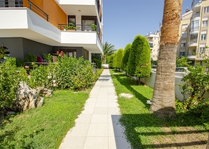 شقة 2 + 1 مع أثاث في هورما كونيالتي