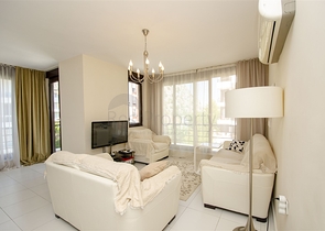 شقة 2 + 1 مع أثاث في هورما كونيالتي