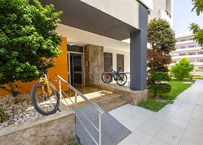 شقة 2 + 1 مع أثاث في هورما كونيالتي