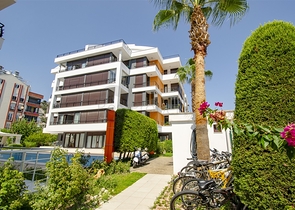 شقة 2 + 1 مع أثاث في هورما كونيالتي