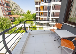 شقة 2 + 1 مع أثاث في هورما كونيالتي