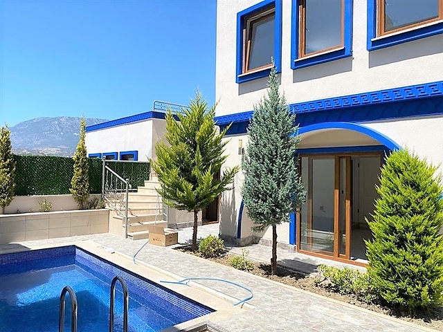 فلل مستقلة - مسبح خاص  -بأسعار منافسة - كارجي جاك / الانيا 