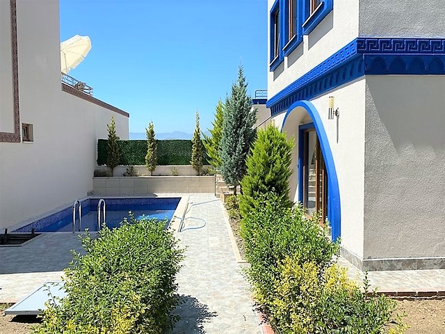 فلل مستقلة - مسبح خاص  -بأسعار منافسة - كارجي جاك / الانيا 