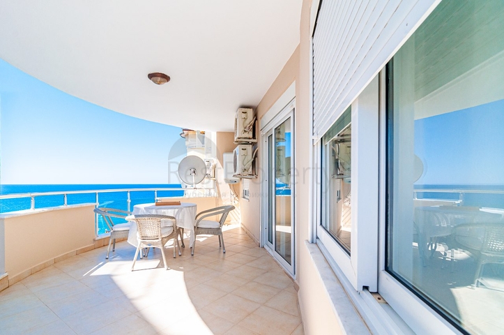 اطلالة بحر مباشرة - شقة مفروشة - تصميم 1+2 - في منطقة توسمور المركزية / الانيا 