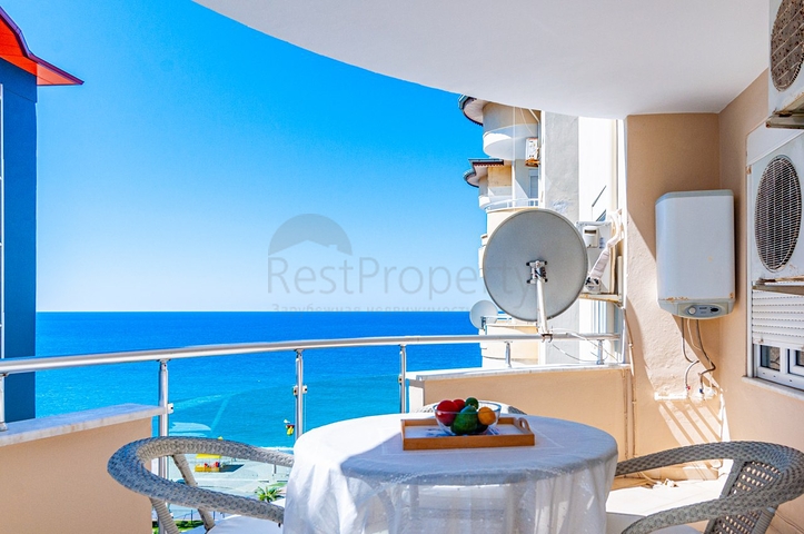 اطلالة بحر مباشرة - شقة مفروشة - تصميم 1+2 - في منطقة توسمور المركزية / الانيا 