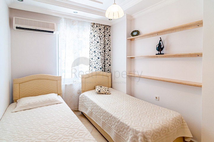 اطلالة بحر مباشرة - شقة مفروشة - تصميم 1+2 - في منطقة توسمور المركزية / الانيا 