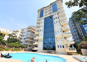 اطلالة بحر مباشرة - شقة مفروشة - تصميم 1+2 - في منطقة توسمور المركزية / الانيا 