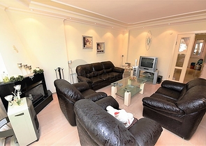 دوبلكس ارضية - اطلالة مفتوحة - 3 غرف وصالة -مفروشة - في كاستل / الانيا 