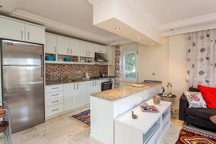 فيلا مستقلة - بسعر منافس - اطلالة رائعة - في مركز الانيا 