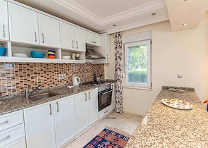 فيلا مستقلة - بسعر منافس - اطلالة رائعة - في مركز الانيا 