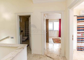 فيلا مستقلة - بسعر منافس - اطلالة رائعة - في مركز الانيا 