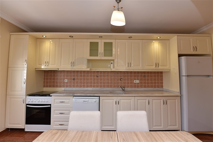 شقة مفروشة - غرفتين وصالة - قريبة من البحر - مهموتلار / الانيا 