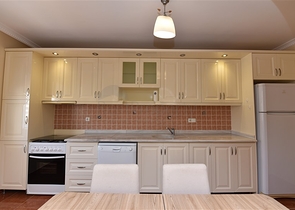 شقة مفروشة - غرفتين وصالة - قريبة من البحر - مهموتلار / الانيا 