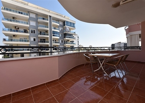 شقة مفروشة - غرفتين وصالة - قريبة من البحر - مهموتلار / الانيا 