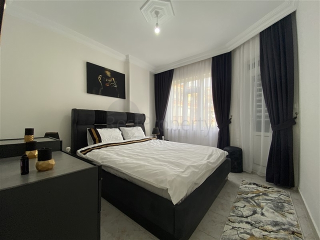 في مركز الانيا - شقة غرفة وصالة - مناسبة للاستثمار 