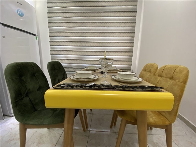 في مركز الانيا - شقة غرفة وصالة - مناسبة للاستثمار 