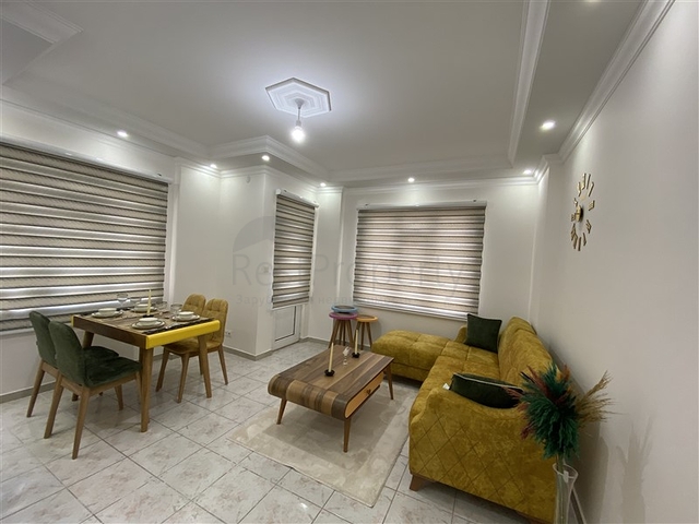 في مركز الانيا - شقة غرفة وصالة - مناسبة للاستثمار 