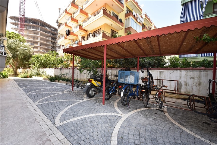 في مركز الانيا - شقة غرفة وصالة - مناسبة للاستثمار 