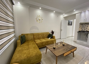 في مركز الانيا - شقة غرفة وصالة - مناسبة للاستثمار 