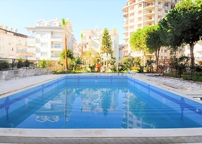 في مركز الانيا - شقة غرفة وصالة - مناسبة للاستثمار 