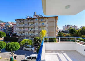 في مركز الانيا - شقة غرفة وصالة - مناسبة للاستثمار 