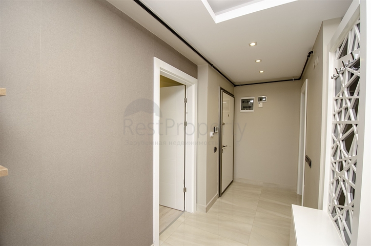 شقة بغرفة نوم واحدة مع أثاث في مشروع راقٍ في كونيالتي