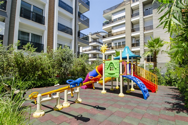 شقة بغرفة نوم واحدة مع أثاث في مشروع راقٍ في كونيالتي