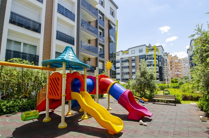 شقة بغرفة نوم واحدة مع أثاث في مشروع راقٍ في كونيالتي