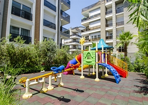 شقة بغرفة نوم واحدة مع أثاث في مشروع راقٍ في كونيالتي