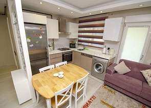 شقة بغرفة نوم واحدة مع أثاث في مشروع راقٍ في كونيالتي