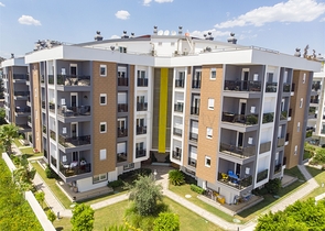 شقة بغرفة نوم واحدة مع أثاث في مشروع راقٍ في كونيالتي