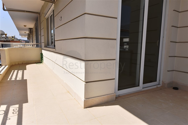 موقع مركزي مميز - دوبلكس 3 غرف وصالة - في اوبا / الانيا 