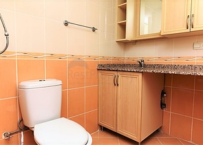 موقع مركزي مميز - دوبلكس 3 غرف وصالة - في اوبا / الانيا 