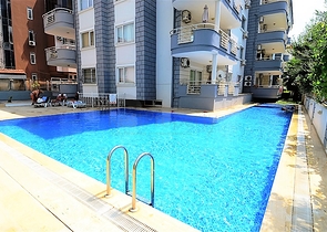 موقع مركزي مميز - دوبلكس 3 غرف وصالة - في اوبا / الانيا 