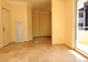 موقع مركزي مميز - دوبلكس 3 غرف وصالة - في اوبا / الانيا 