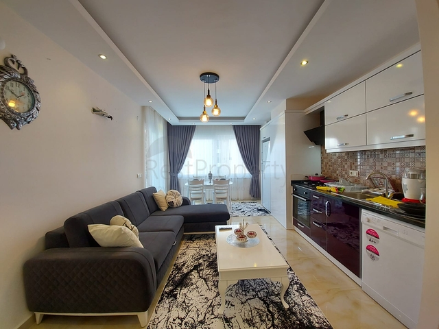 بسعر مغري - شقة مفروشة قريبة من البحر -2 غرفة وصالة - مهموتلار / الانيا 