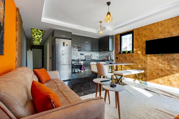 تصميم داخلي انيق - موقع استراتيجي مميز - شقة مؤثثة 1+1 - في مركز الانيا 