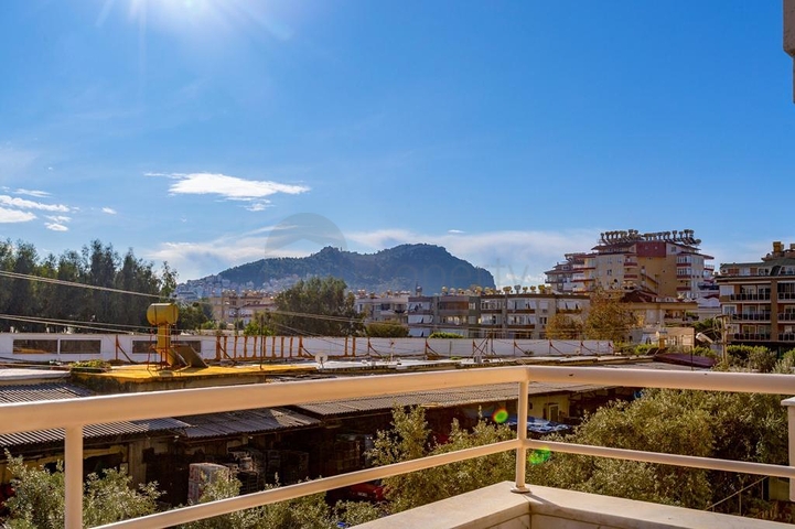 تصميم داخلي انيق - موقع استراتيجي مميز - شقة مؤثثة 1+1 - في مركز الانيا 