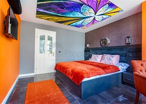 تصميم داخلي انيق - موقع استراتيجي مميز - شقة مؤثثة 1+1 - في مركز الانيا 