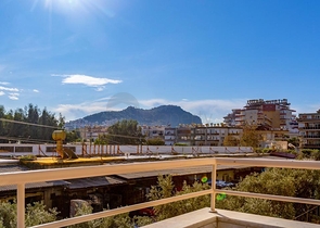 تصميم داخلي انيق - موقع استراتيجي مميز - شقة مؤثثة 1+1 - في مركز الانيا 