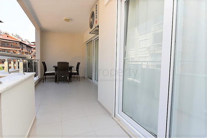 موقع مميز - مناسبة للاستثمار - شقة غرفة وصالة في منطقة اوبا - الانيا 