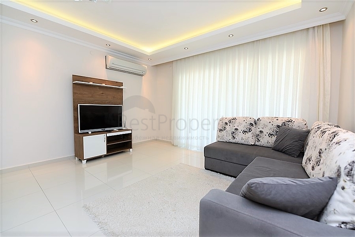 موقع مميز - مناسبة للاستثمار - شقة غرفة وصالة في منطقة اوبا - الانيا 