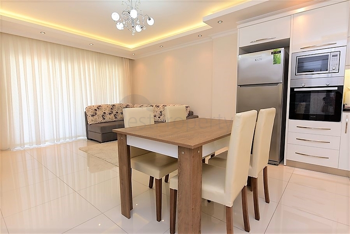 موقع مميز - مناسبة للاستثمار - شقة غرفة وصالة في منطقة اوبا - الانيا 