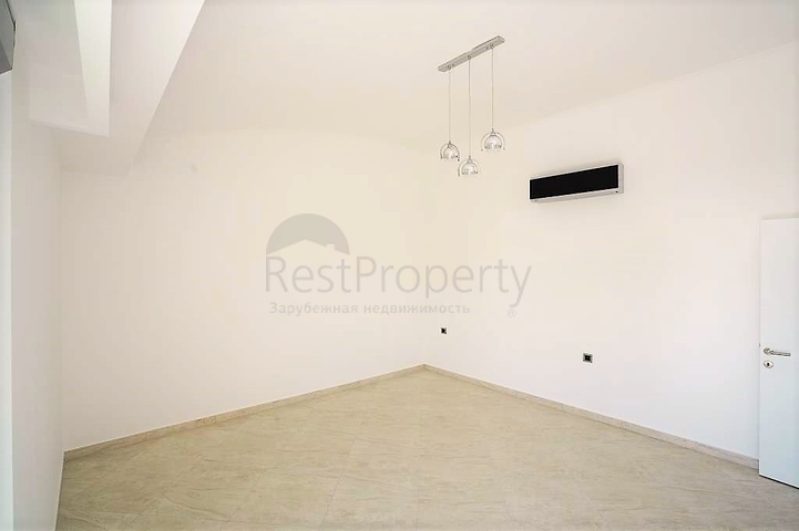 مجمع عائلي فاخر - دوبلكس واسعة في منطقة اوبا / الانيا