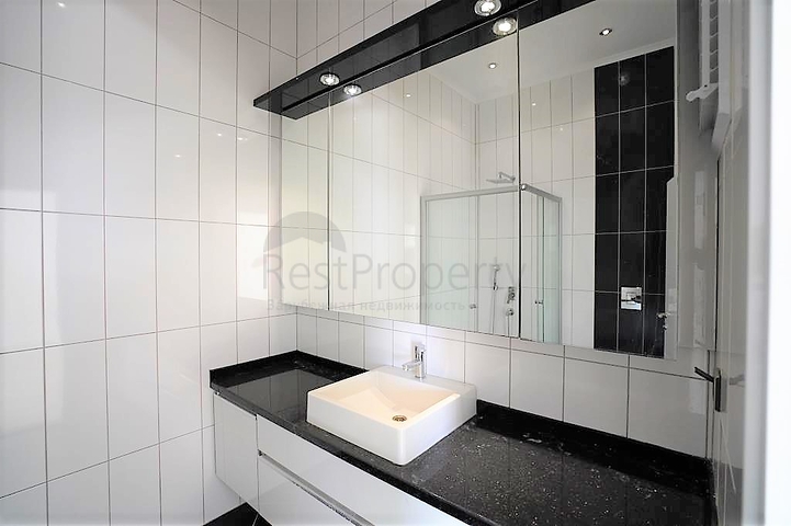 مجمع عائلي فاخر - دوبلكس واسعة في منطقة اوبا / الانيا