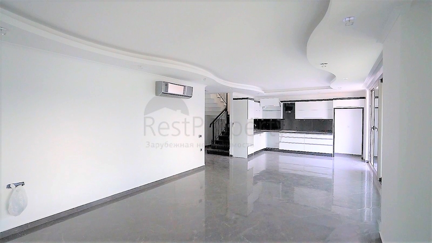 مجمع عائلي فاخر - دوبلكس واسعة في منطقة اوبا / الانيا