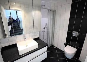 مجمع عائلي فاخر - دوبلكس واسعة في منطقة اوبا / الانيا