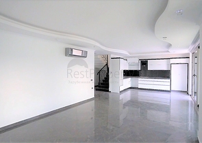 مجمع عائلي فاخر - دوبلكس واسعة في منطقة اوبا / الانيا