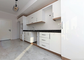 شقة جديدة - مطبخ منفصل -2 غرفة وصالة - في مهموتلار / الانيا 