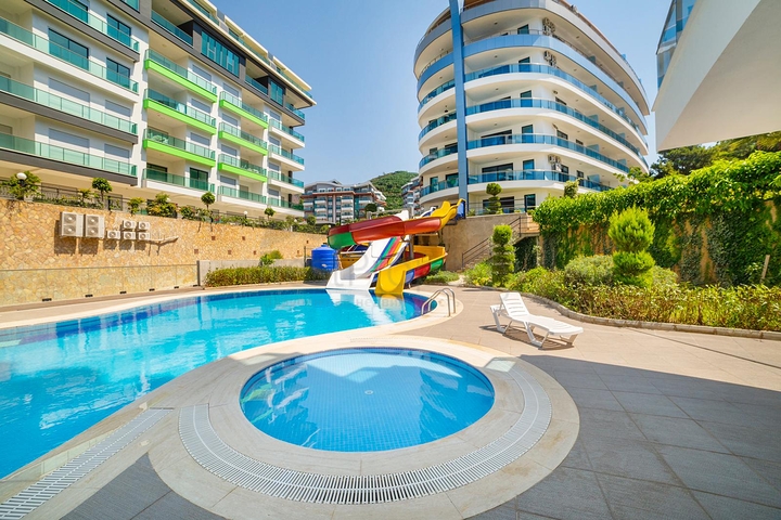 اطلالة بحر - شقة مفروشة  ضمن مجمع فاخر - في كارجي جاك / الانيا 